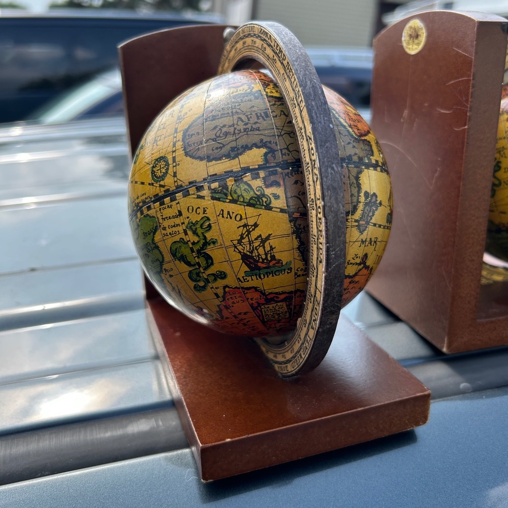 Vintage Made in Italy Globe Bookends Wood Nautical Old World Map Decor Set - Picture 2 of 6